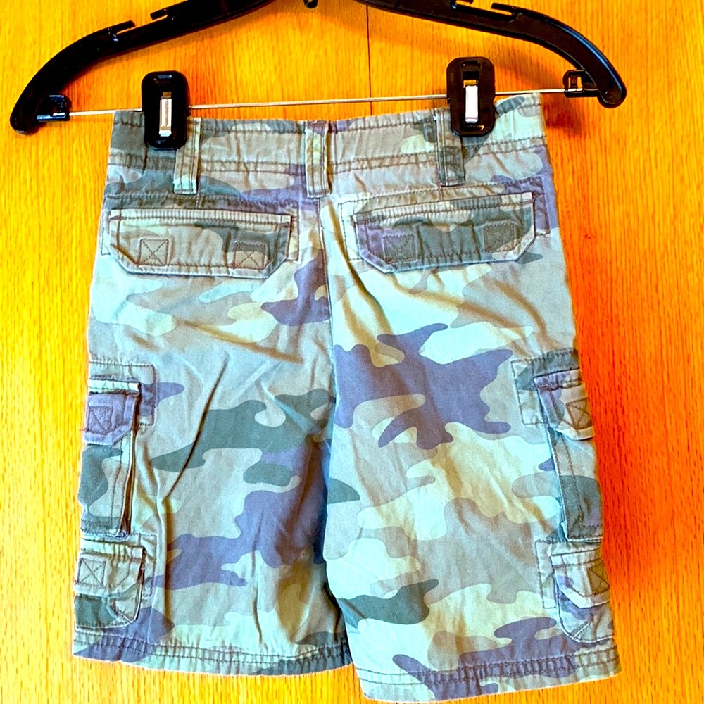 Sonoma size 7 boy’s 10 pocket adjustable waist shorts cargo camouflage green